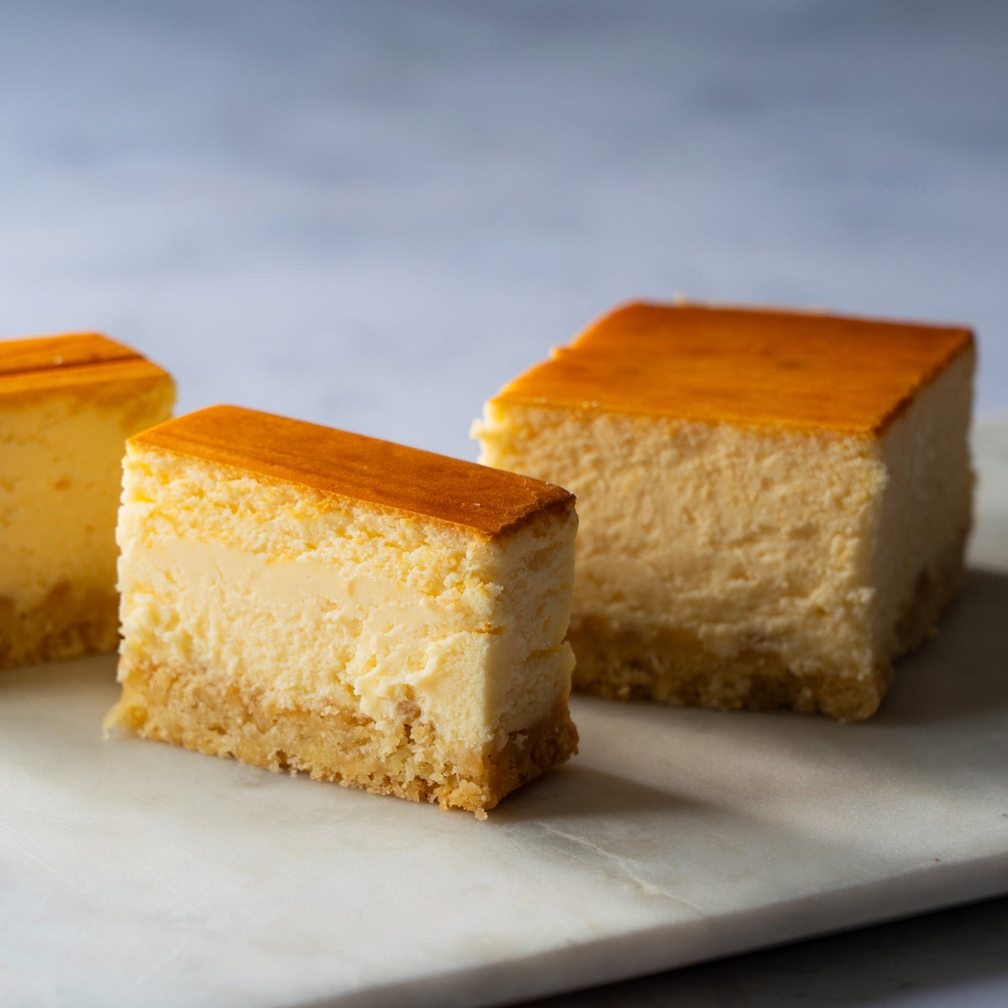 【シェフパティシエのロール&チーズケーキセット】スフレチーズロール &ベイクドチーズケーキセット